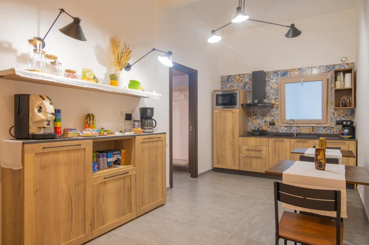 Maga Miro - Guest House Салерно Екстериор снимка